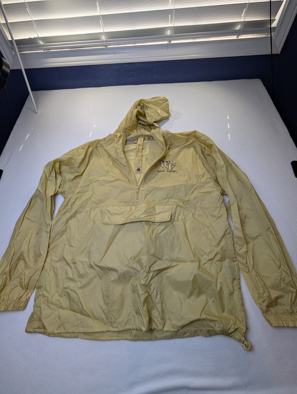 Wake Forest Vesi Sportswear Quarter Zip WindBreaker -Front Pocket Size Medium